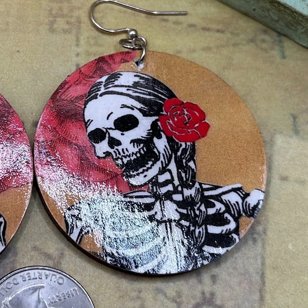 Huge Handmade Day of the Dead Skeleton With Rose Artist Earrings Round - Picture 2 of 5